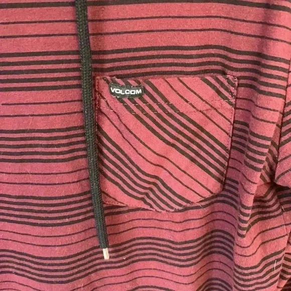 VOLCOM Men’s Hooded Long Sleeved Shirt - Picture 4 of 8